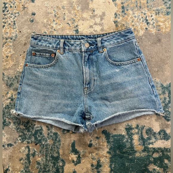 AllSaints Light Wash Jean Shorts Women’s Size 27 - Picture 1 of 4